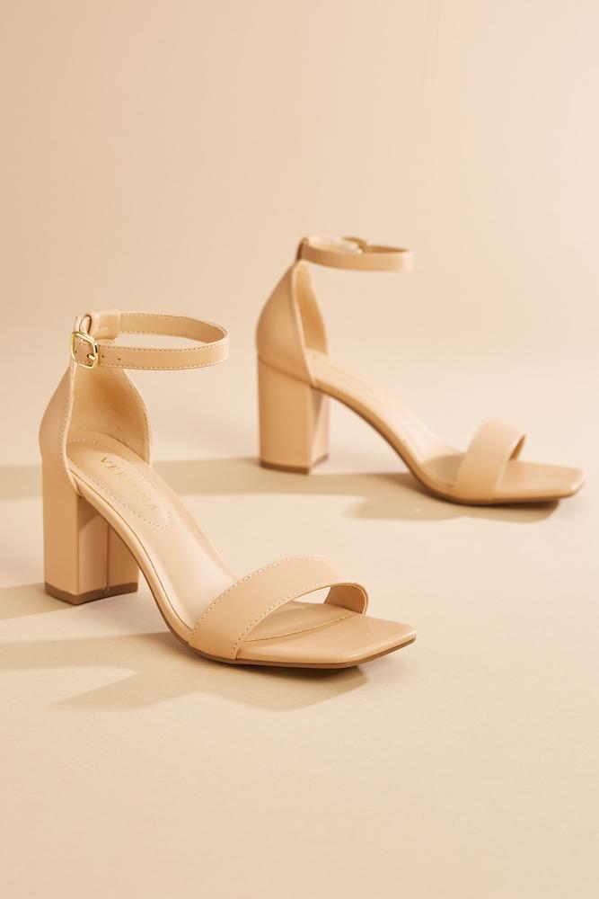 Versona  square toe block heels