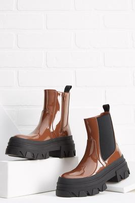 lugs and kisses boots