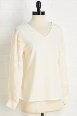 pleats say yes top