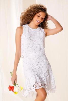 lace to the altar tank