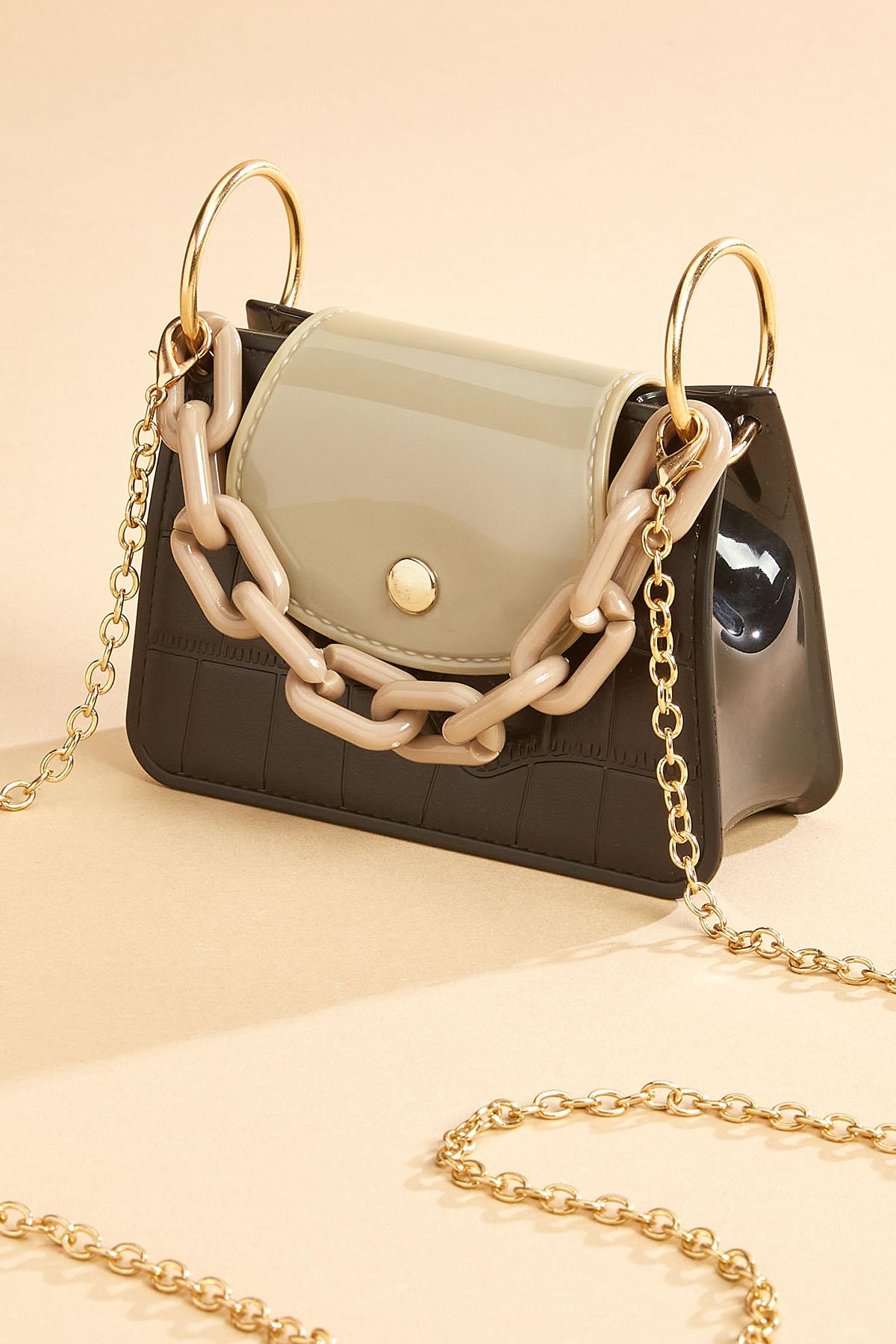 Versona  chunky chain clutch