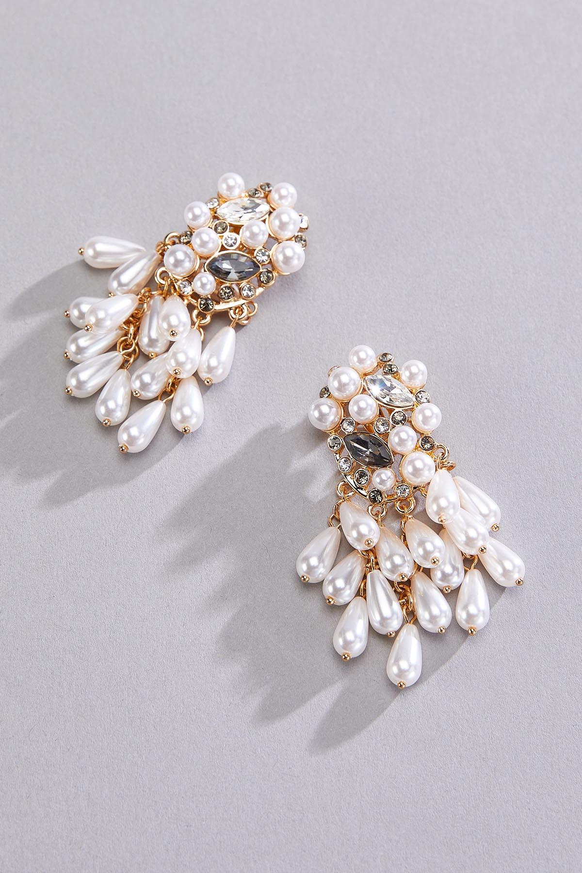 Versona cache pearl cluster clip on earrings