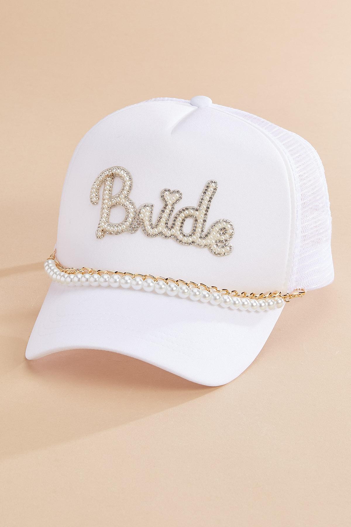 Versona | bride pearl chain trucker hat