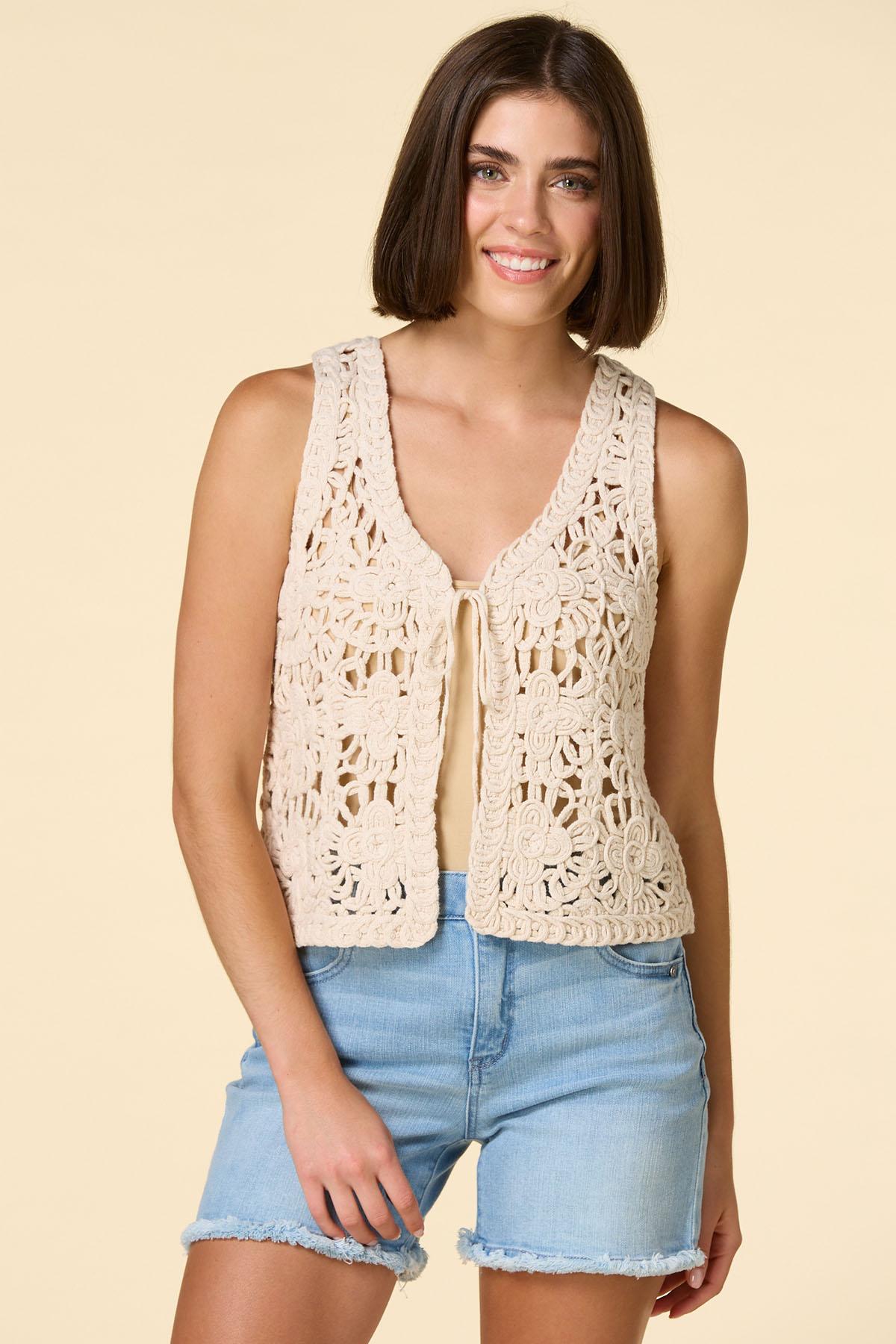 Versona | carnation cutie crochet vest