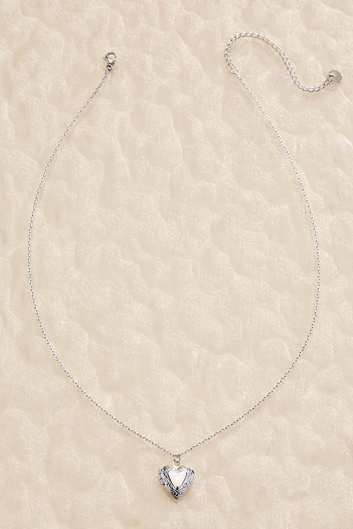 Versona | waterproof heart locket necklace