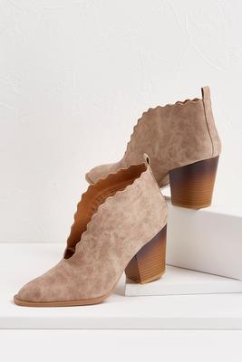 scalloped western shooties