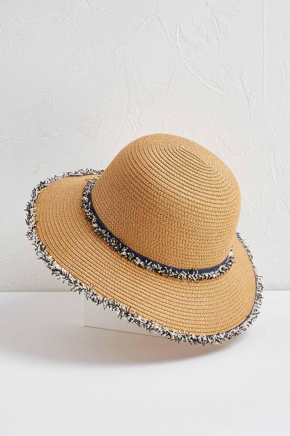 Versona frayed straw bucket hat