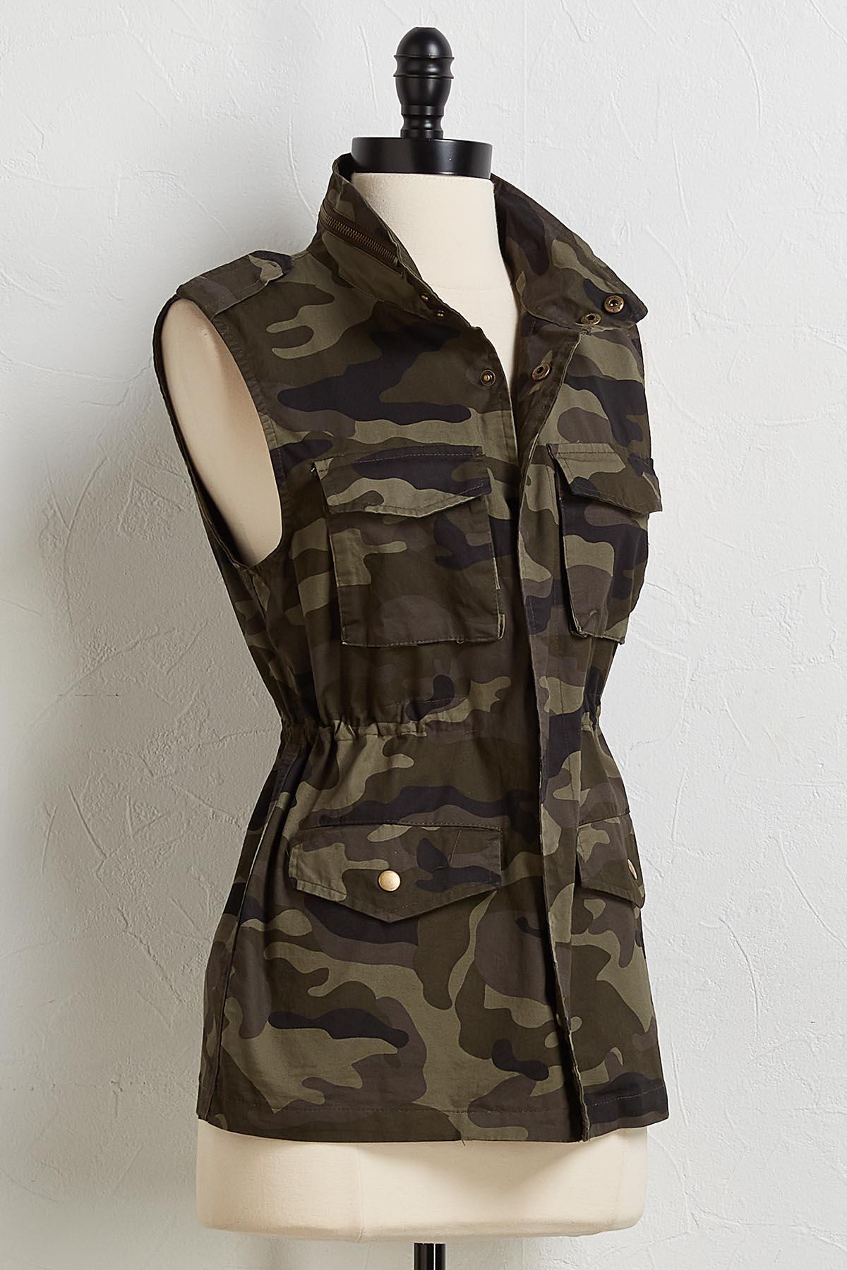 camo utility vest & jogger set with 3d pockets