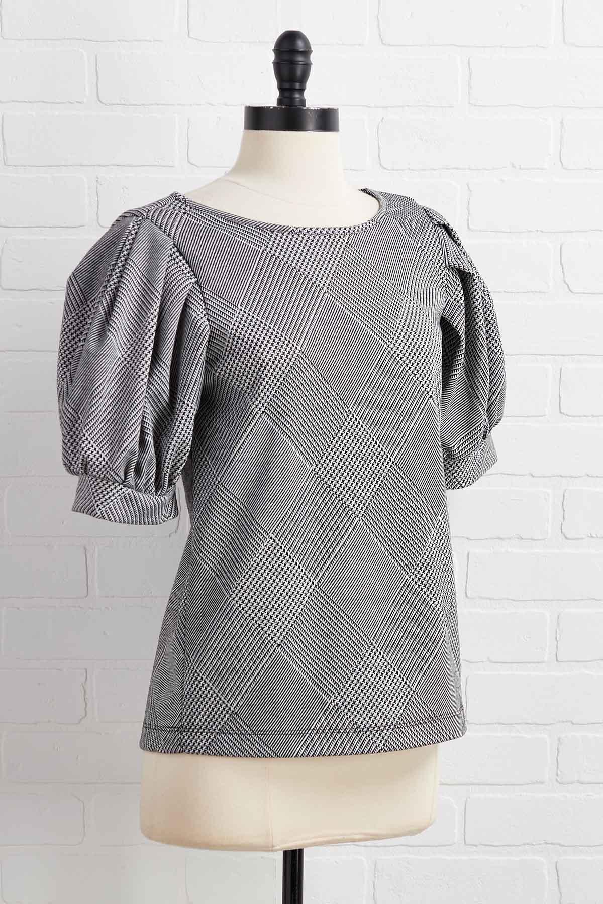 versona tops