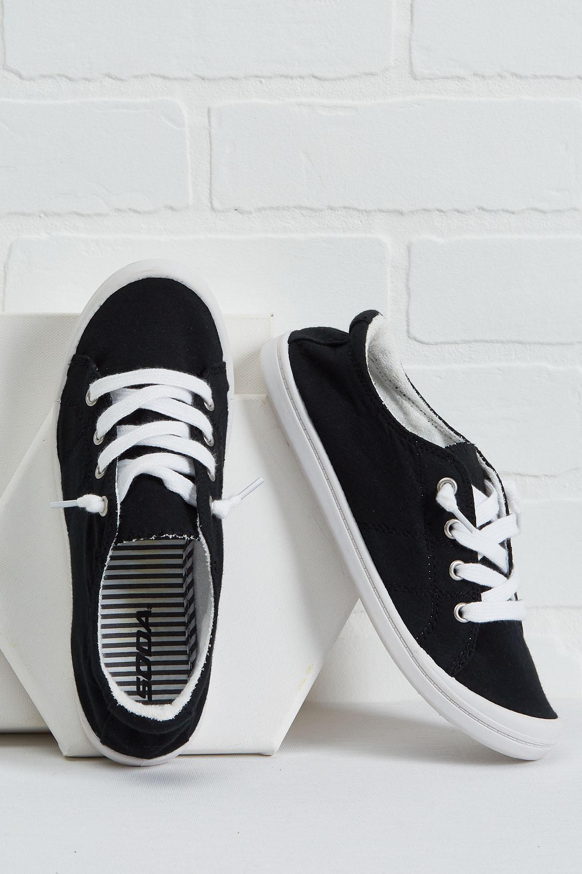 Versona | lightweight lace up sneakers