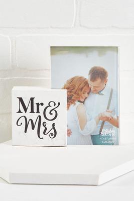 mr and mrs photo frame
