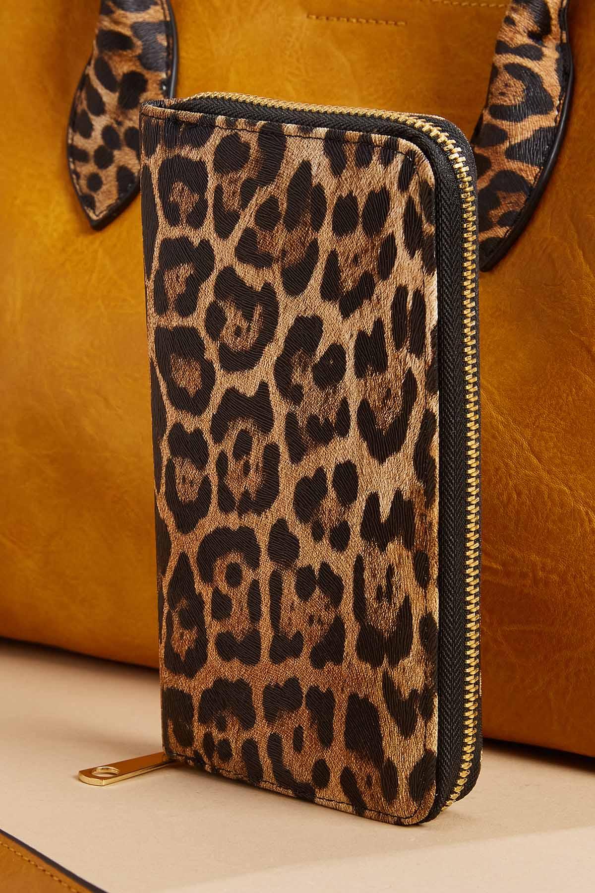 Versona  leopard print satchel and wallet set