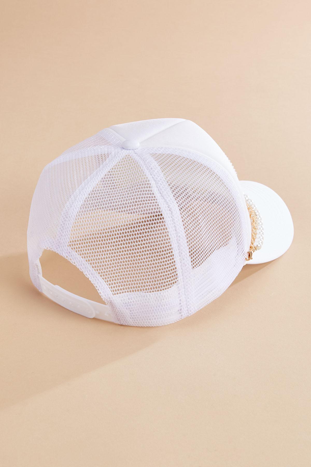 Versona | bride pearl chain trucker hat