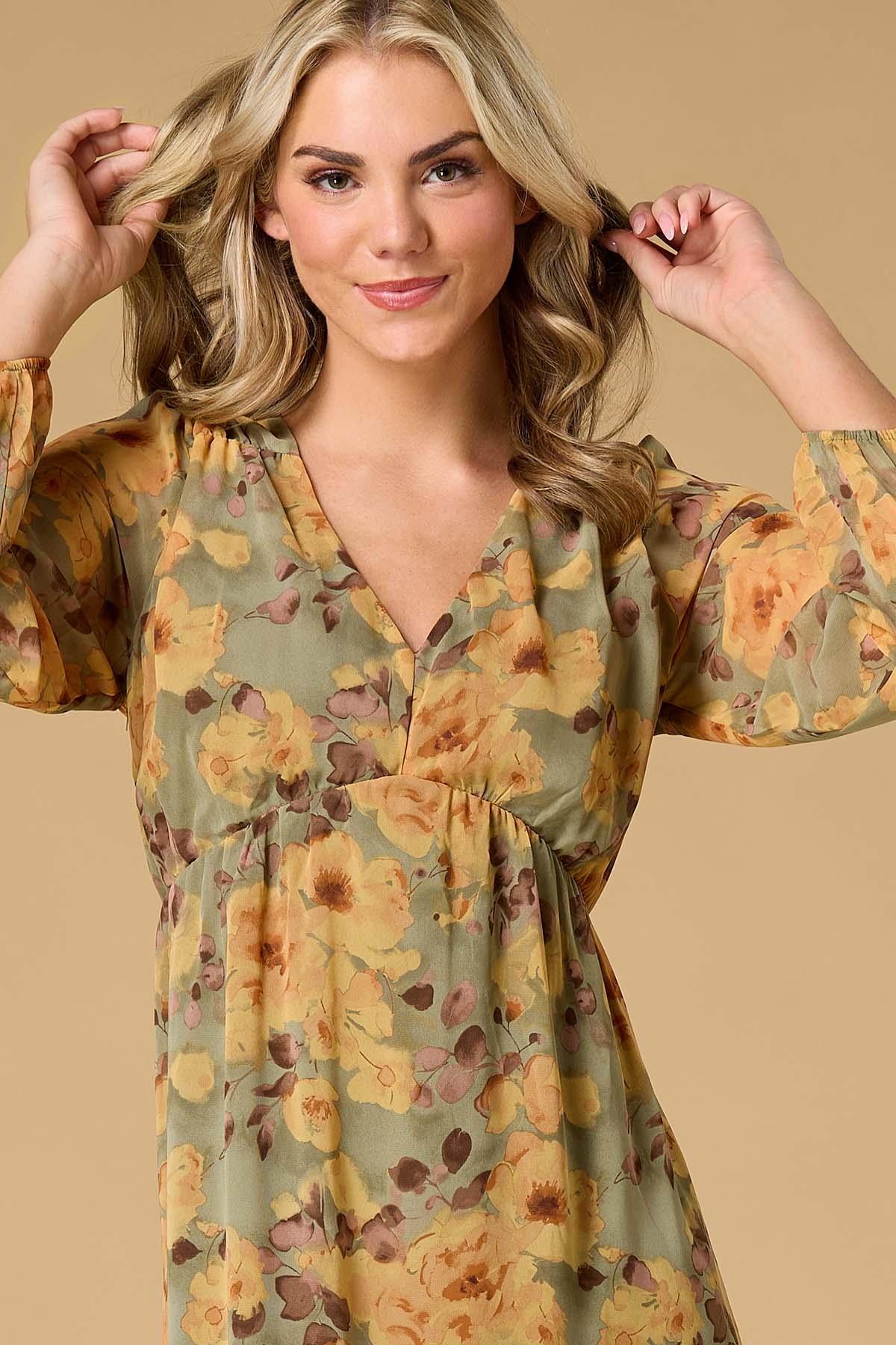Versona | petal plucking maxi dress