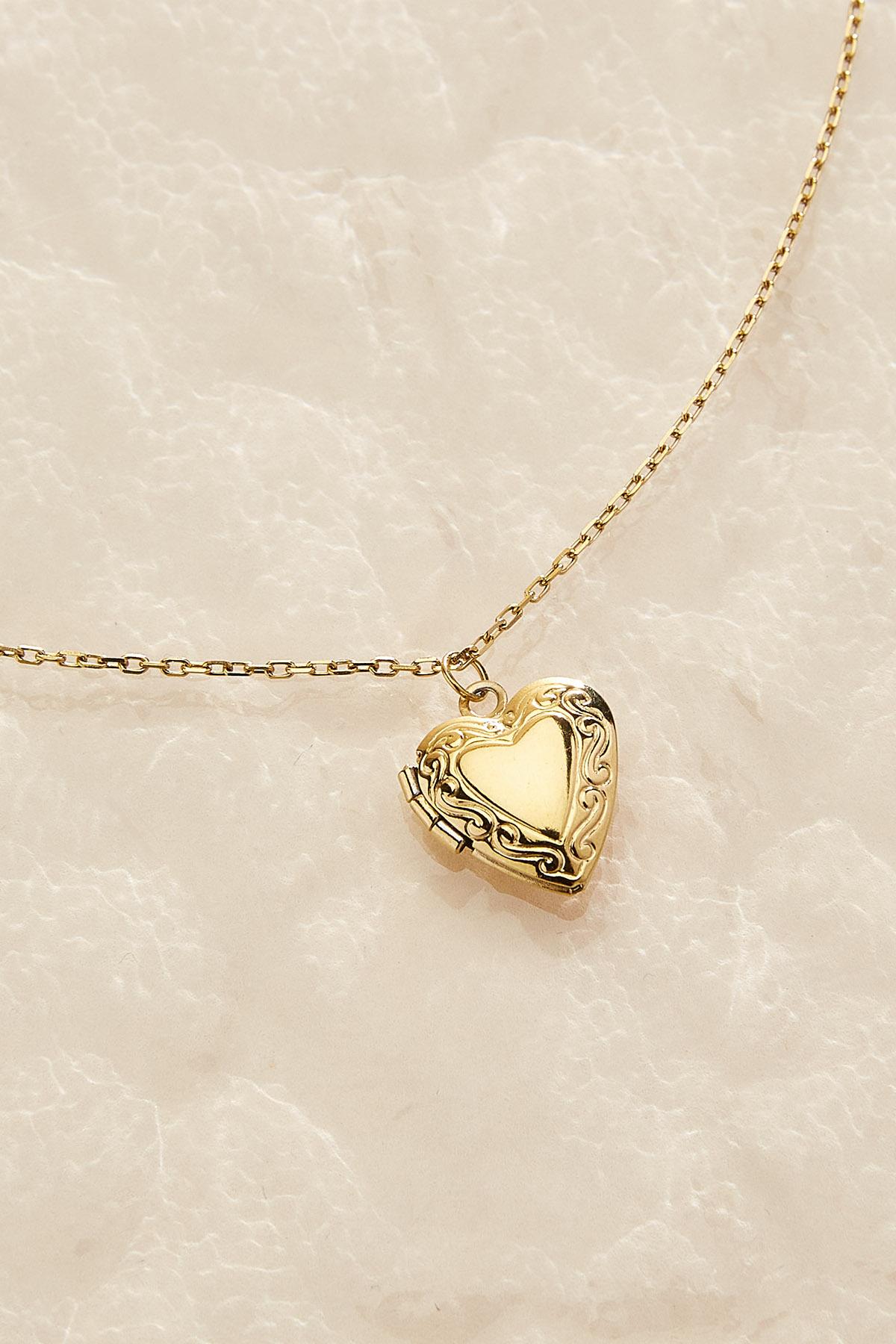 Versona | waterproof heart locket necklace